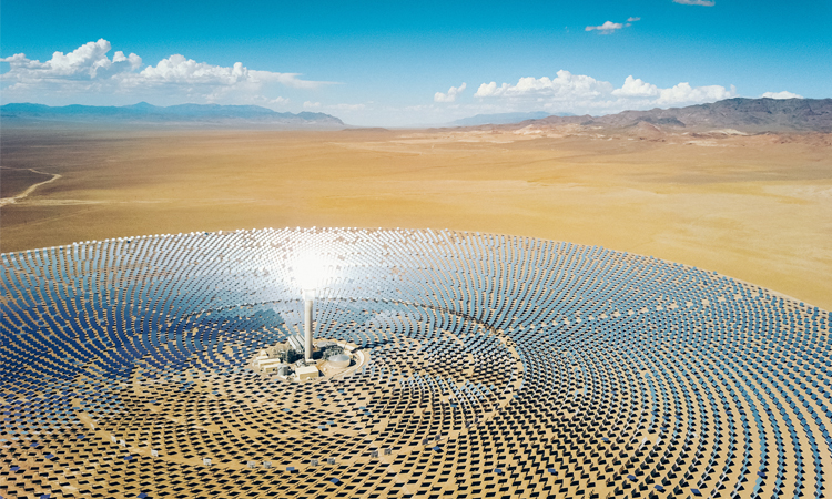 Solar plant Noor Energy 1 in Dubai (photo)